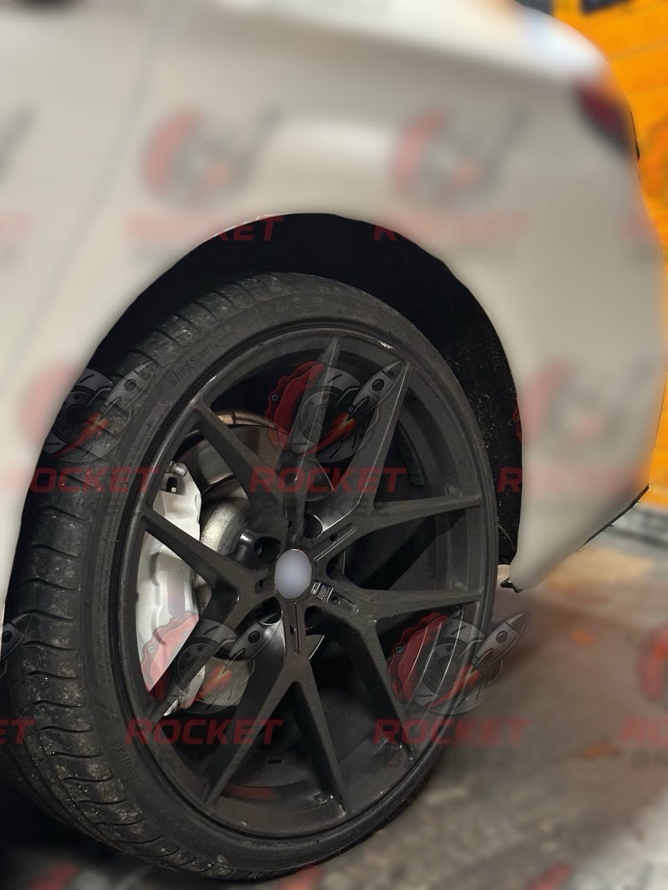 Aftermarket Brake Covers fits on BMW G30 520d — Full Metal, Custom Fit, 17 Color Options