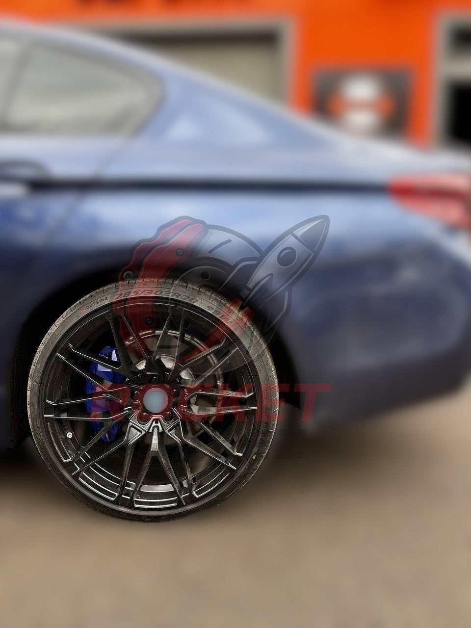 Aftermarket Brake Covers fits on BMW G30 520d — Full Metal, Custom Fit, 17 Color Options