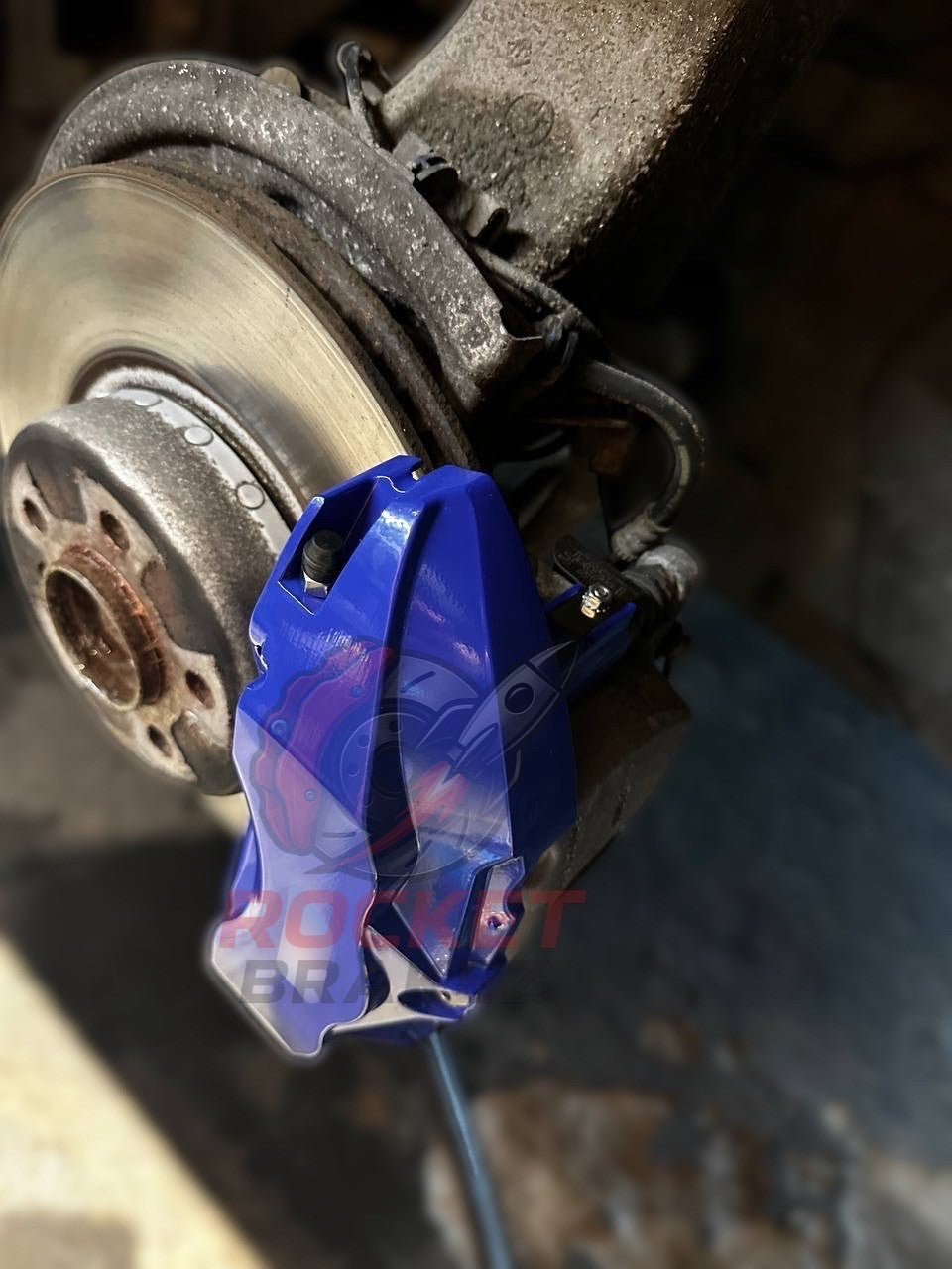 Aftermarket Brake Covers fits on BMW G30 520d — Full Metal, Custom Fit, 17 Color Options