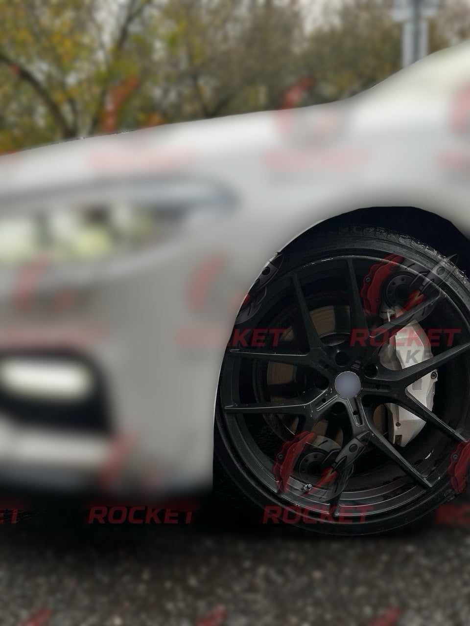 Aftermarket Brake Covers fits on BMW G30 520d — Full Metal, Custom Fit, 17 Color Options