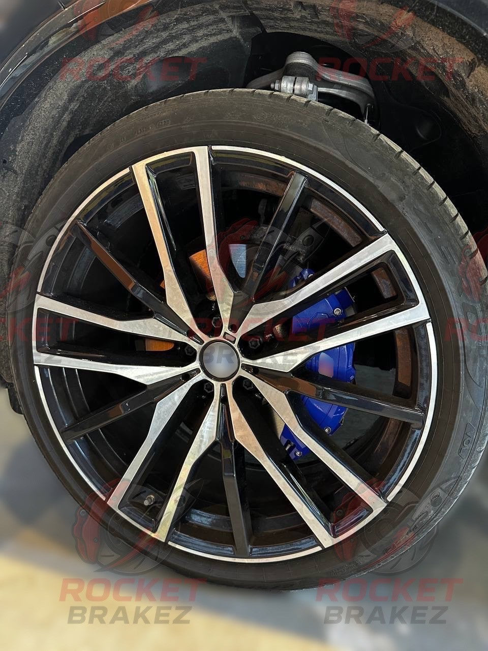 Aftermarket Brake Covers fits on BMW G05 X5 — Full Metal, Custom Fit, 17 Color Options