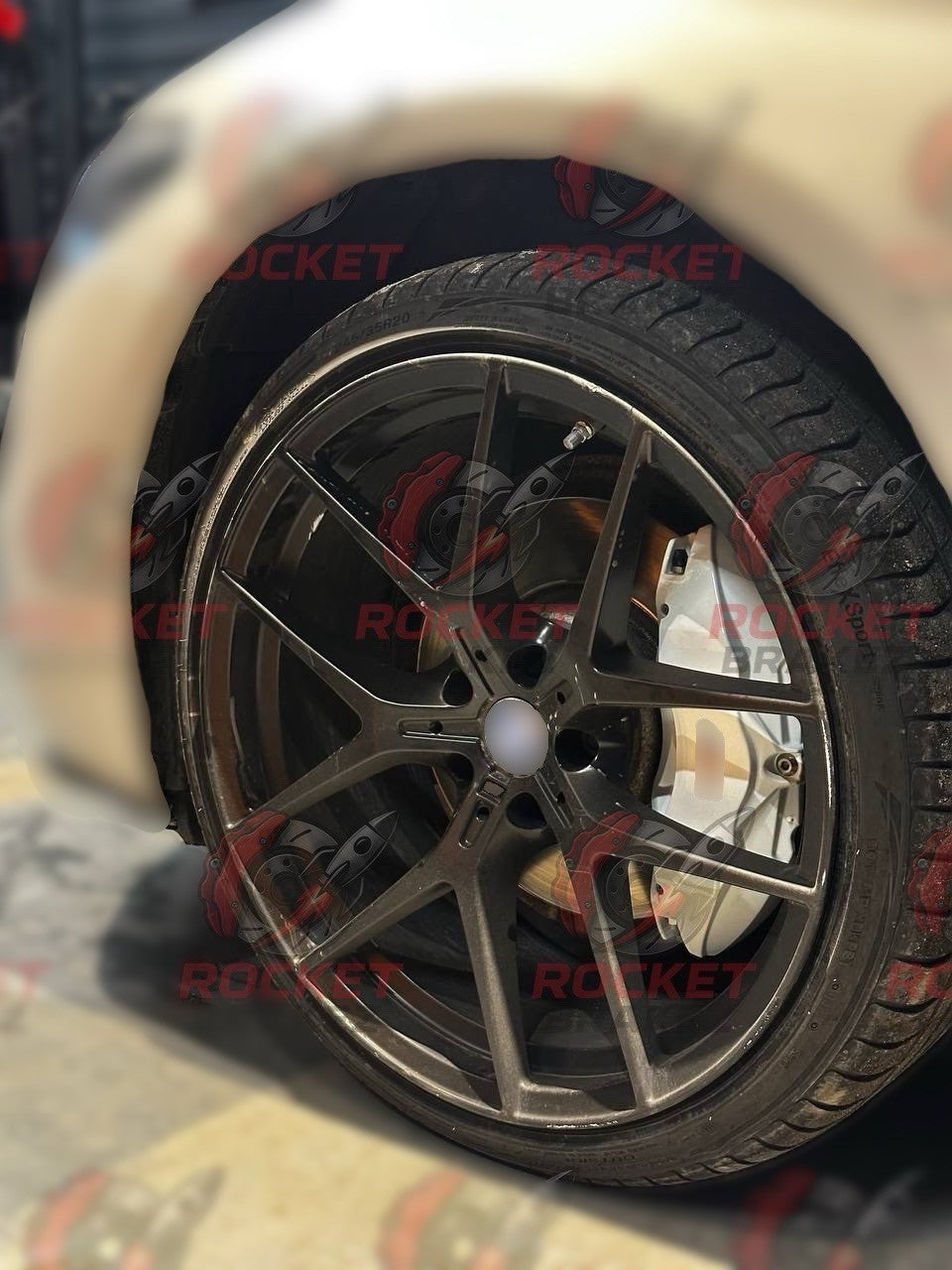 Aftermarket Brake Covers fits on BMW G30 520d — Full Metal, Custom Fit, 17 Color Options