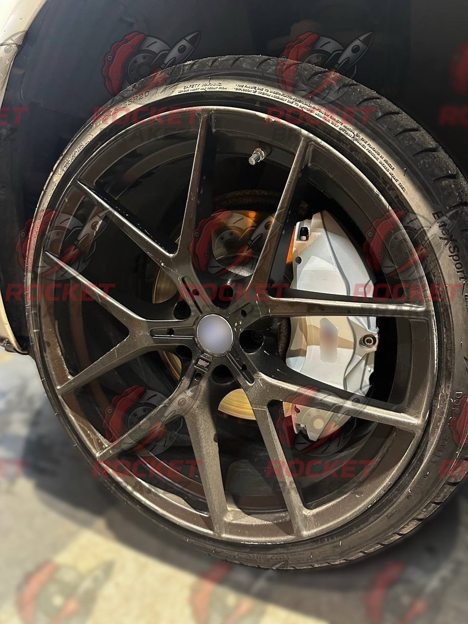 Aftermarket Brake Covers fits on BMW G30 520d — Full Metal, Custom Fit, 17 Color Options