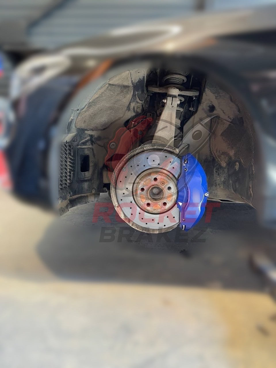 Aftermarket Brake Covers fits on BMW G30 520d — Full Metal, Custom Fit, 17 Color Options