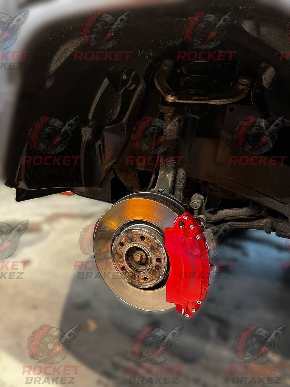 Aftermarket Brake Covers fits on Mercedes G class — Full Metal, Custom Fit, 17 Color Options
